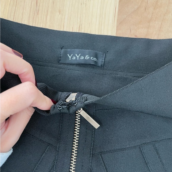 Bandage Bodycon Skirt - Picture 3 of 3